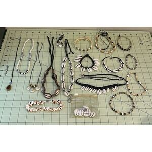 vintage necklace bracelet Lot ( Hawaiian Style,‎ String Shells Misc )